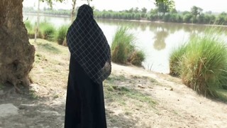 Darya jungle ma khadi Muslim hijab college girl ko road se pakad k chodaa rock hard sex pussy and rectal sex with Indian clear audio 