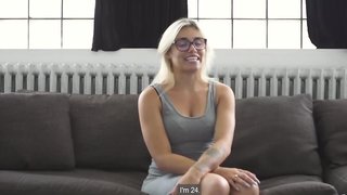 Geeky platinum-blonde with a perfect body orgasming on his boner